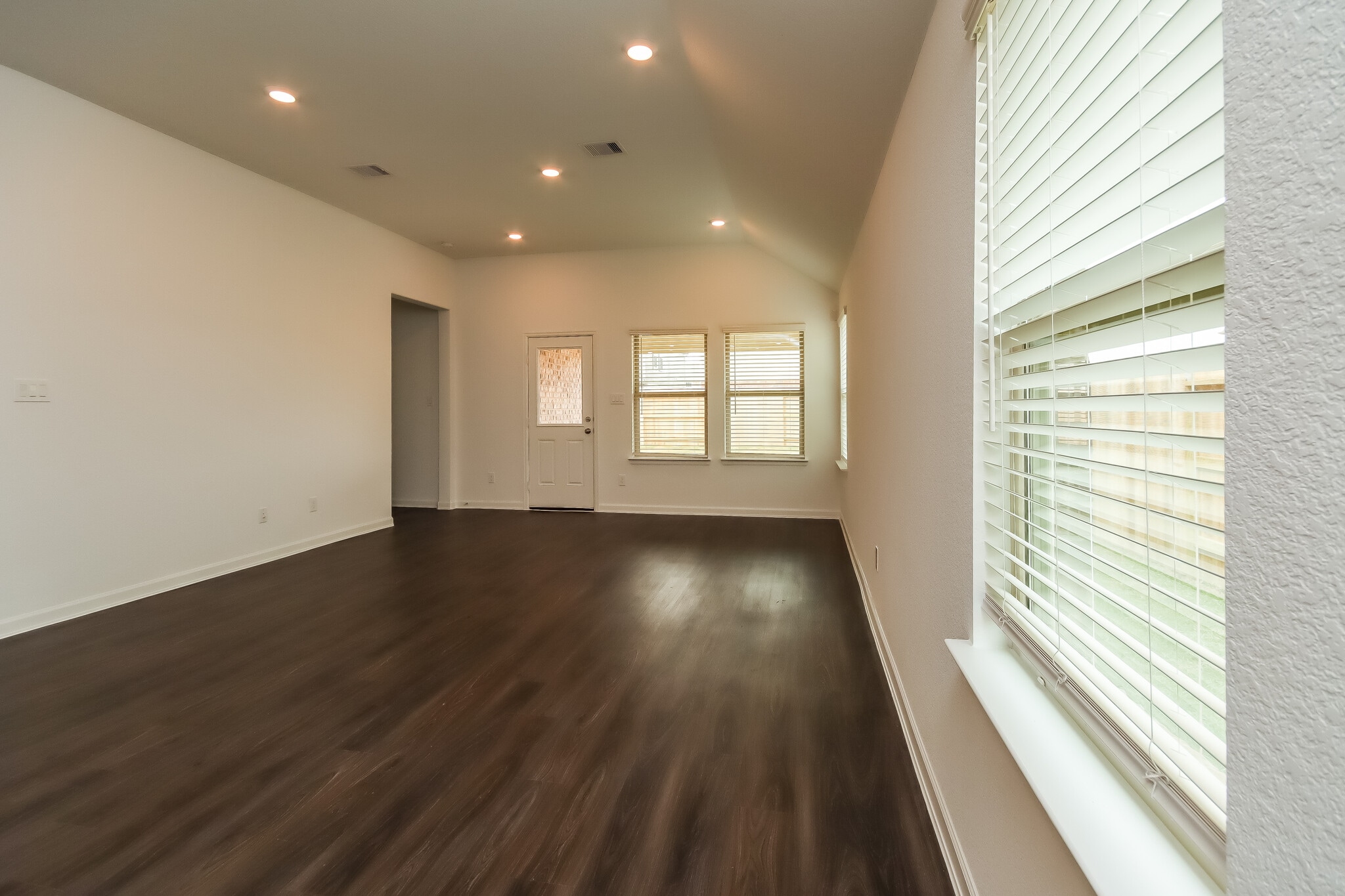 Building Photo - 5434 Tourmaline Wy