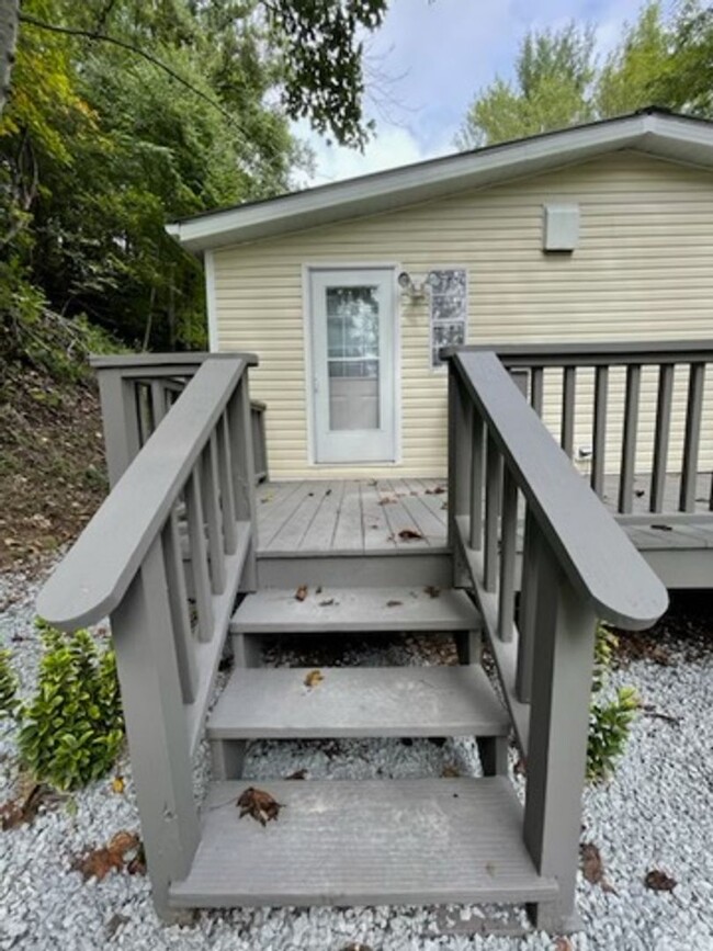 Building Photo - Freshly Updated Home In Valle Crucis