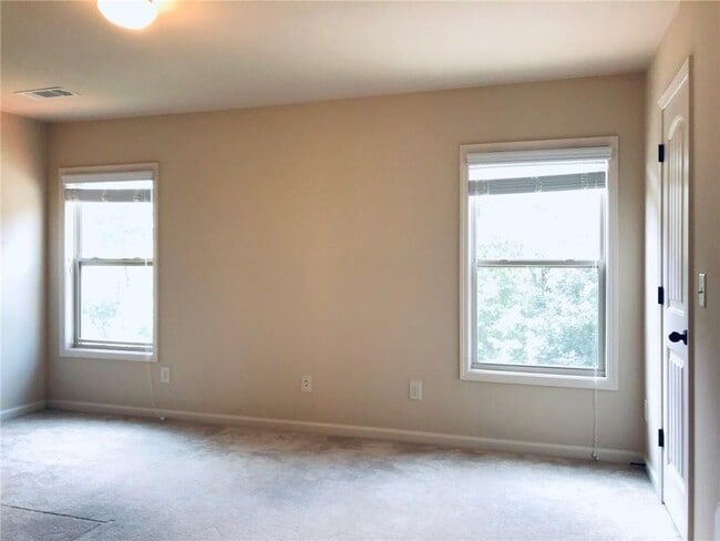 Building Photo - 550 Nichols View Way