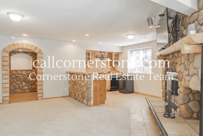 Building Photo - 5535 Jarman St