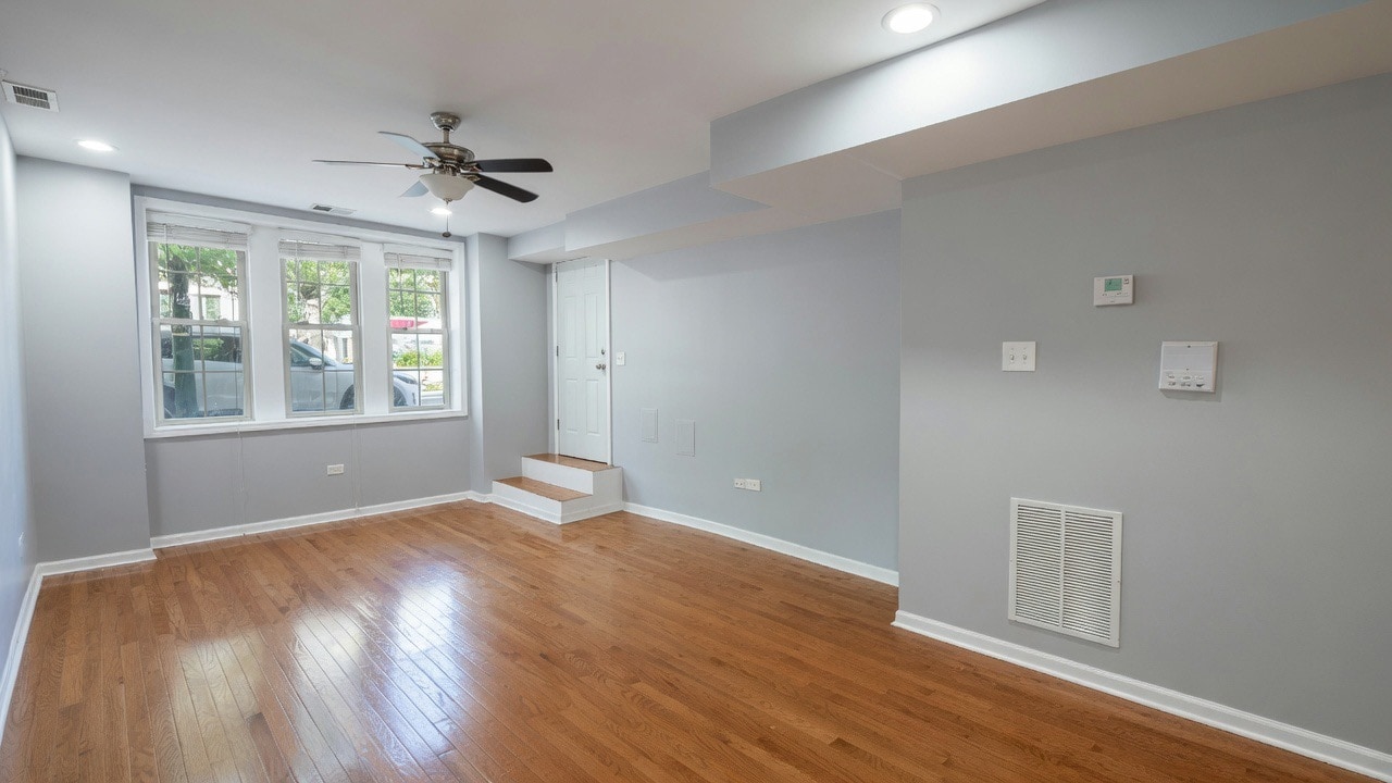 Building Photo - 3727 N Ashland Ave