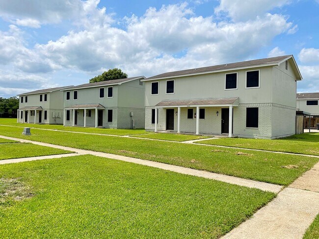 Primary Photo - 6017A Bedford Drive, Beaumont, TX 77708