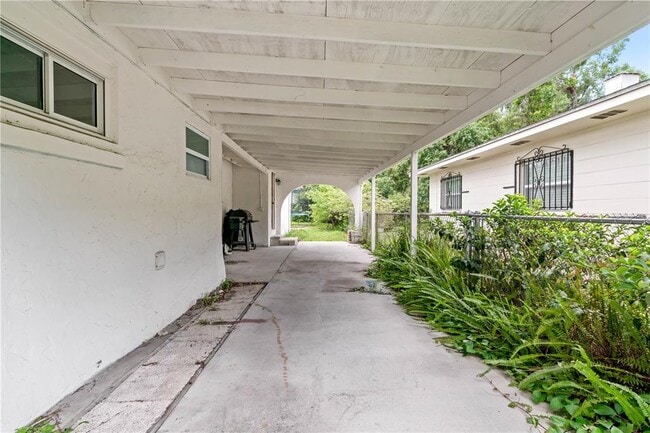Building Photo - 1112 W Kirby St