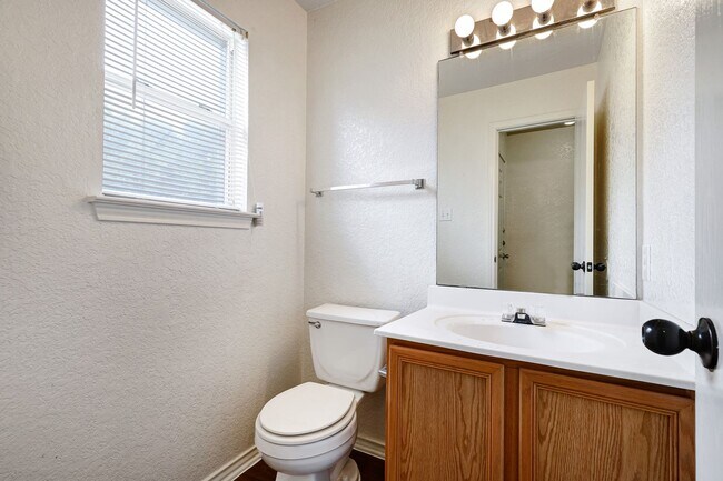 Building Photo - Renovated Two-Story in Bridgewood with Com...