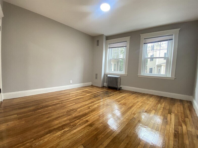 Building Photo - 1558 Massachusetts Ave