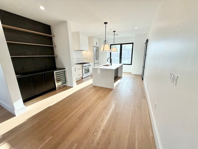 Building Photo - 238 Webster St