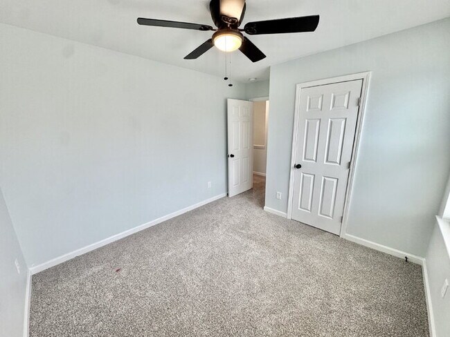 Building Photo - 780 Woodlawn St