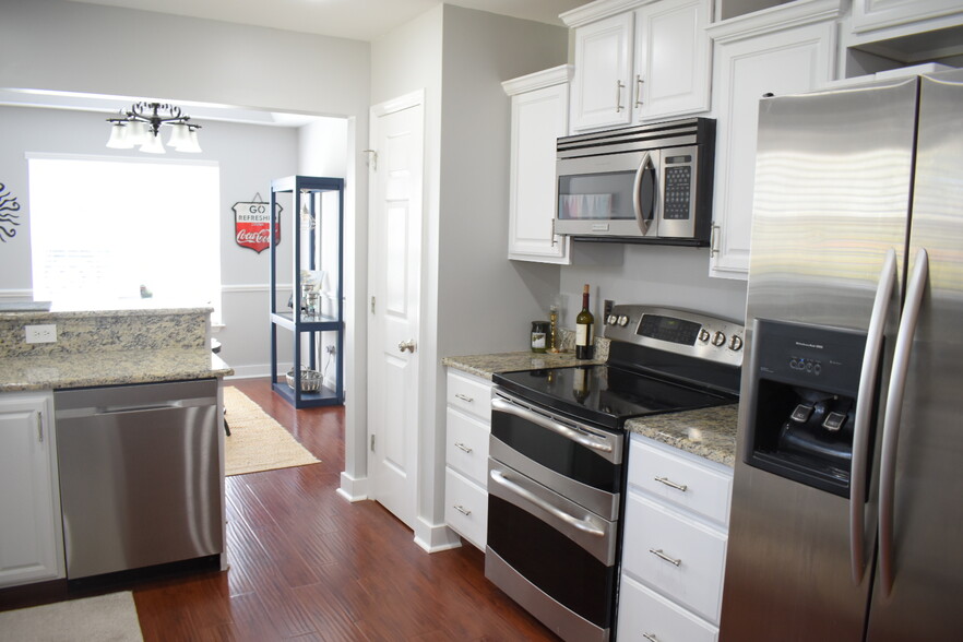 Building Photo - 1505 Lynchfield Ct