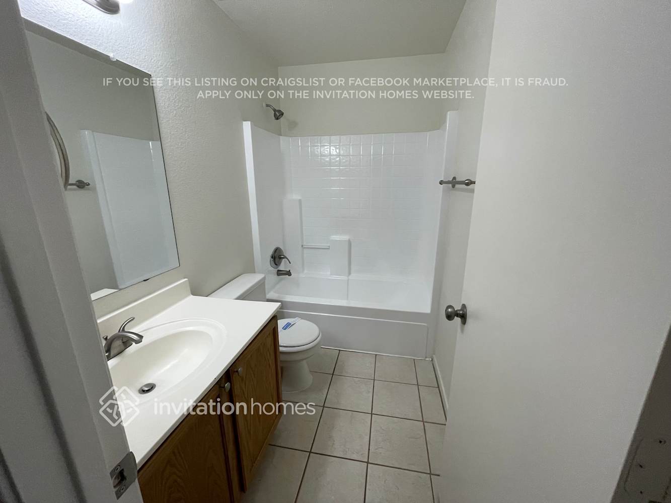 Building Photo - 10728 E Enid Ave