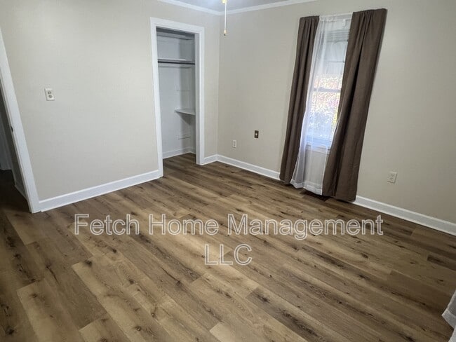 Building Photo - 143 Cedar St