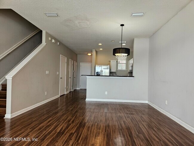 Building Photo - 2334 Sunset Bluff Dr
