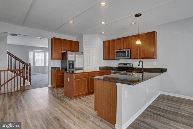 Building Photo - 64 Milestone Ct