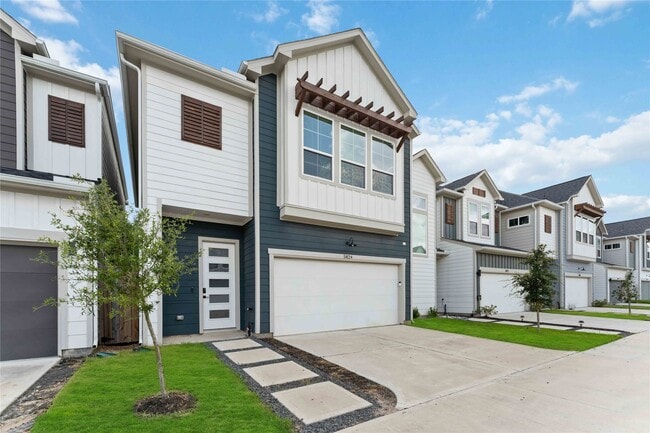 Building Photo - 5824 Highland Sky Ln