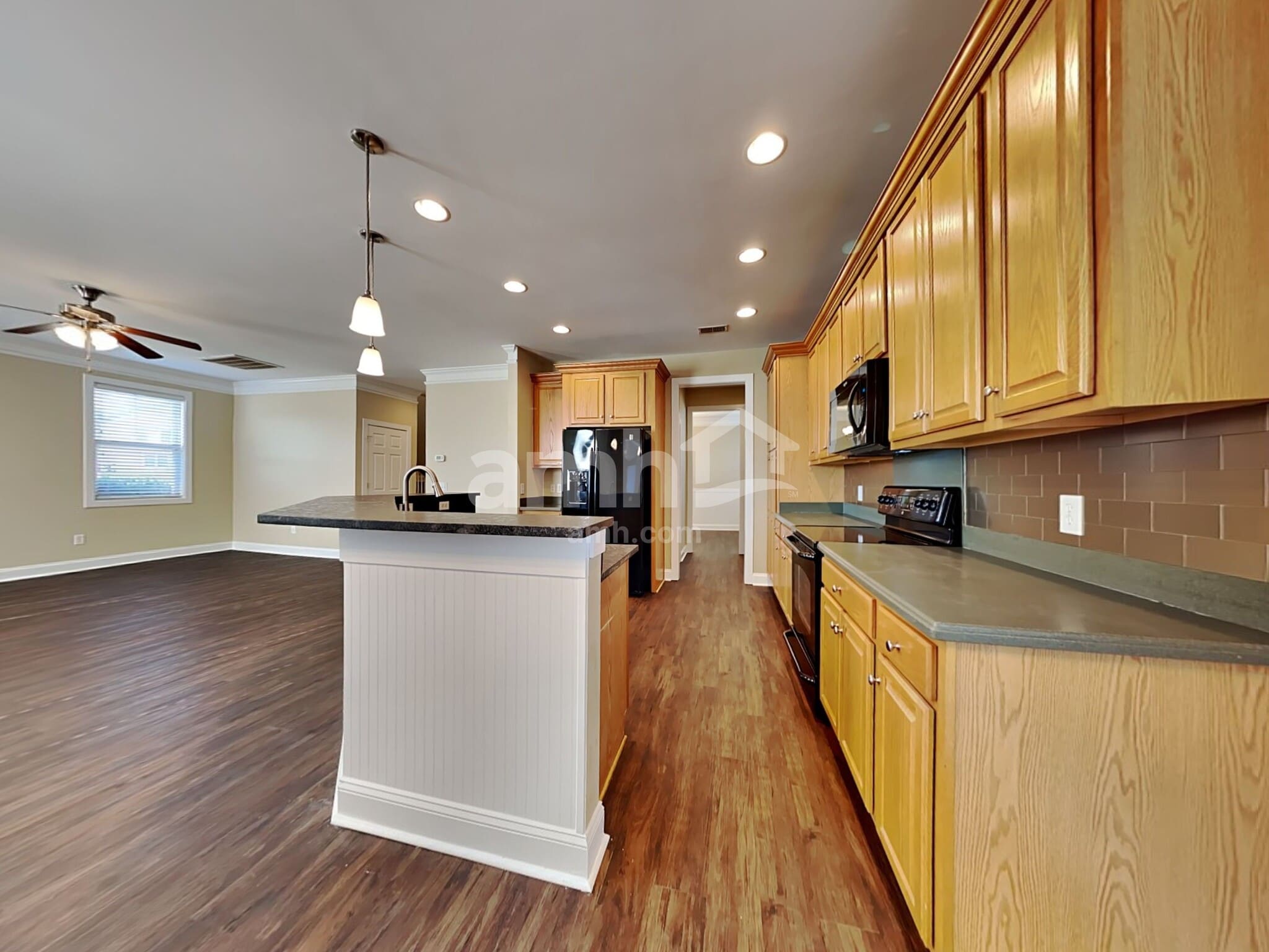 Building Photo - 1085 Moss Grove Dr