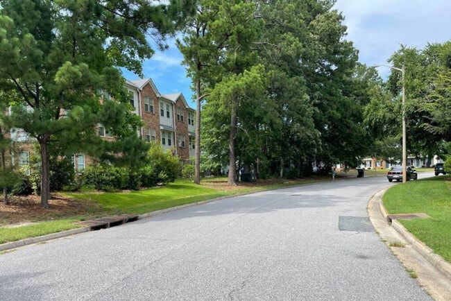 Building Photo - 3500 Clover Rd