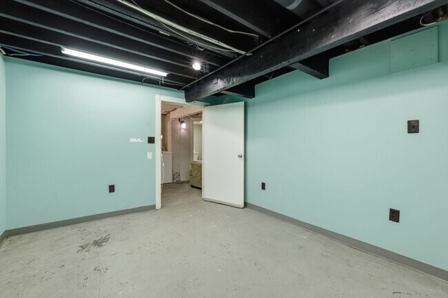 Building Photo - 1110 Washington St