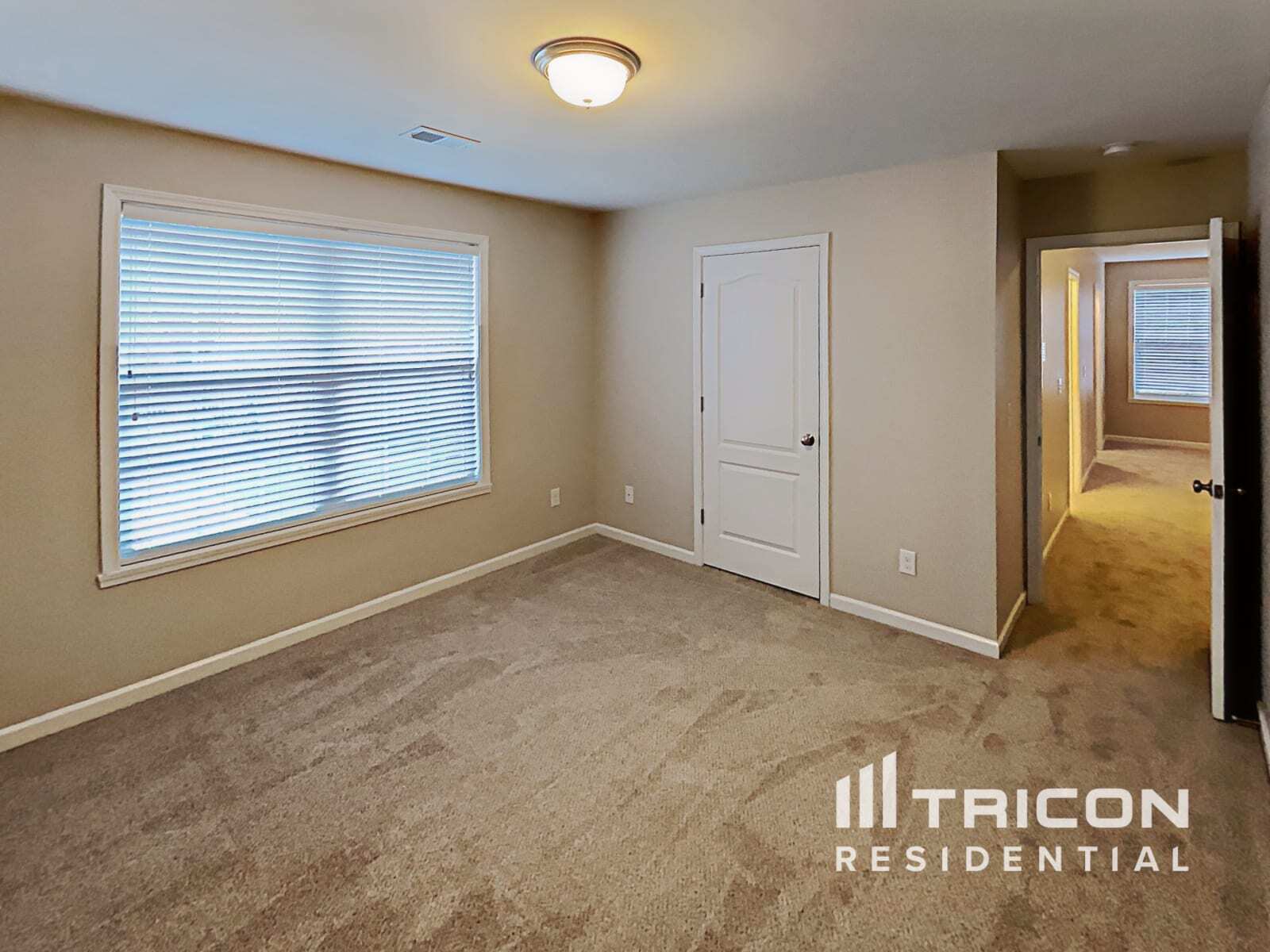 Building Photo - 5766 Woodside Forest Trail