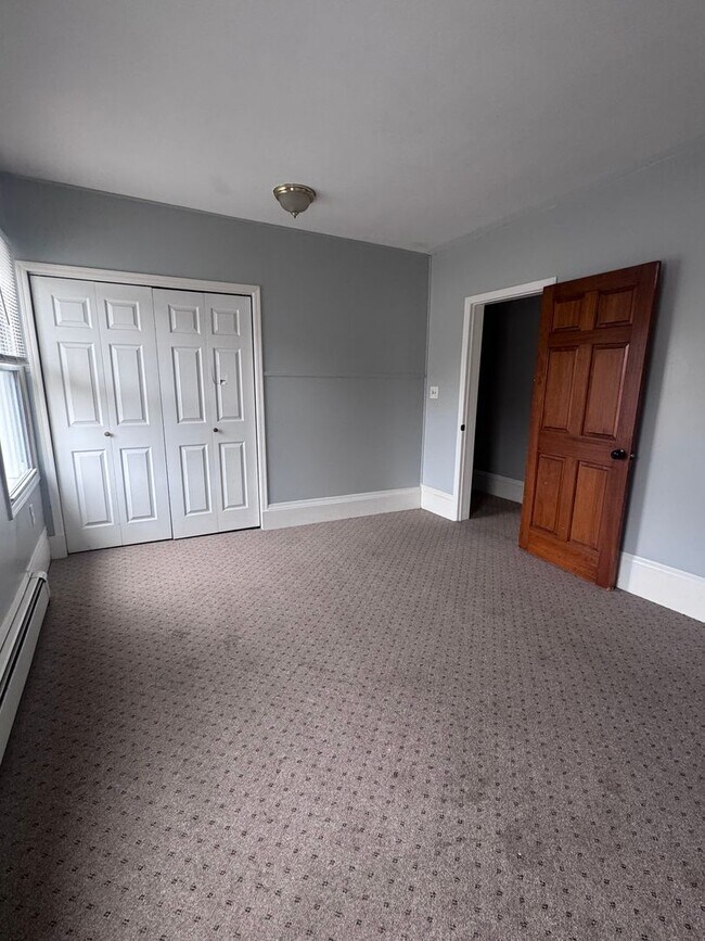 Building Photo - 218 Delaware Ave