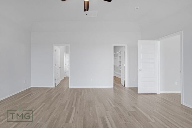 Building Photo - Your New Home in Owasso with Modern Elegance