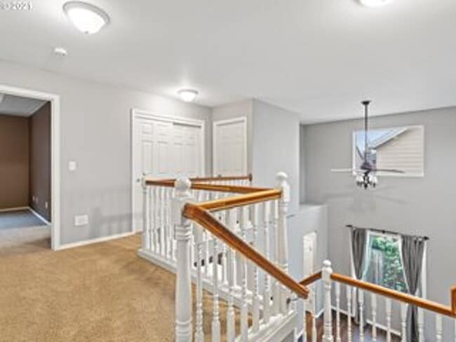 Building Photo - Happy Valley 4 Bedroom Home