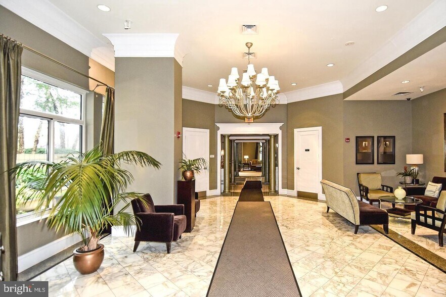 Building Photo - 851 N Glebe Rd