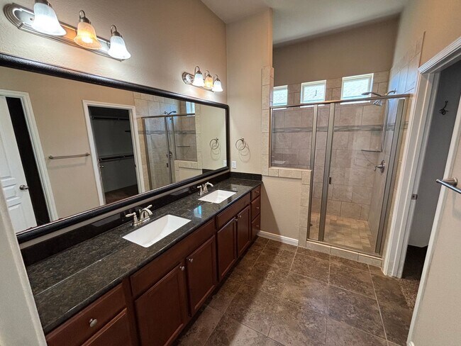 Building Photo - AVAILABLE NOW; APPLY TODAY!!! $560.00 OFF FIRST MONTH