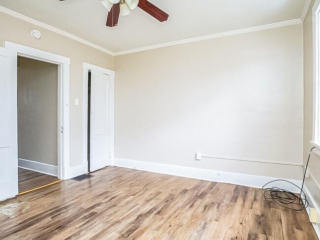 Building Photo - 1206-1206 5th Ave