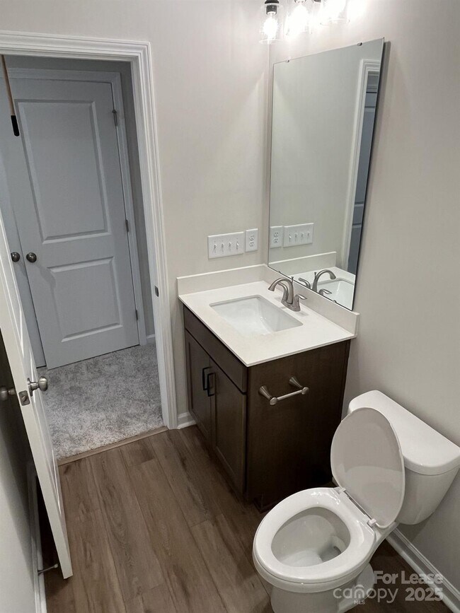 Building Photo - 3159 Hutton Gdns Ln