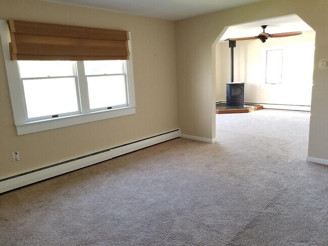 Building Photo - 146 Spa Dr