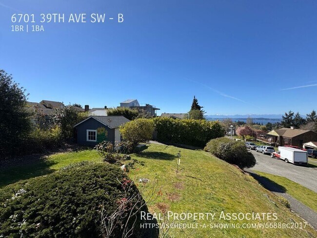 Building Photo - 6701 39th Ave SW