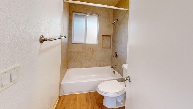 Building Photo - 7 Merrydale Rd