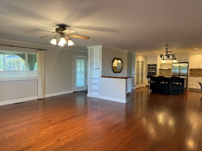 Building Photo - Beautiful Lake View Home for Rent in Lake of the Pines 3 Bed | 2 Bath | 1,775 Sq Ft
