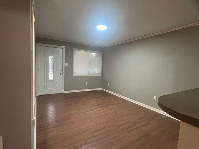 Building Photo - 108 Calloway Ave