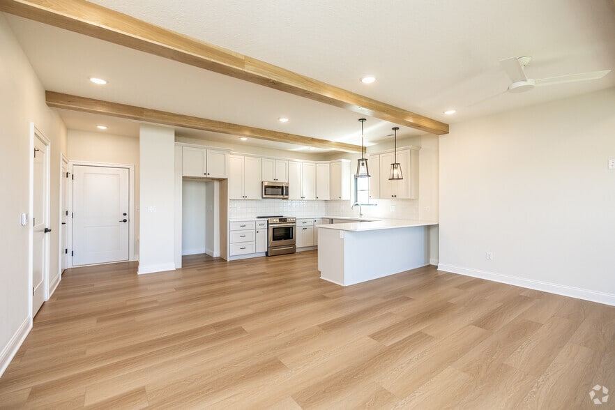 Calusa Townhomes 1413014146 Wilden Dr Urbandale IA 50323 Apartment