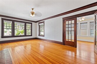 Building Photo - 806 Winbern St