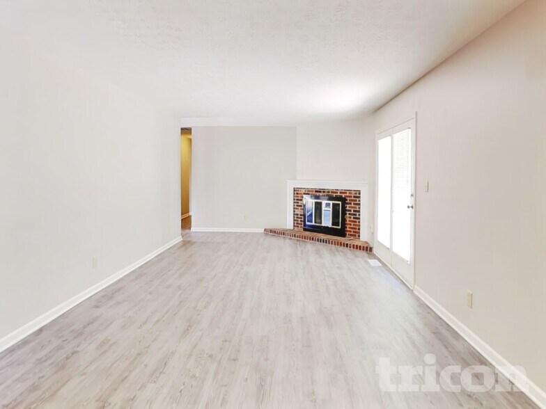 Building Photo - 5841 Beaufort Ln