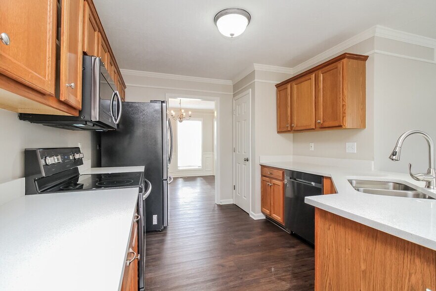 Building Photo - 3609 Bentfield Dr