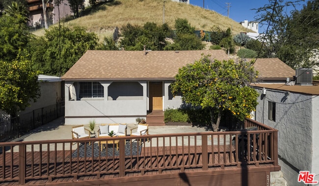 Building Photo - 2723 Ballard St