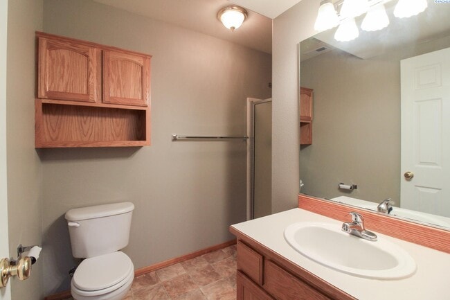 Building Photo - 4 Bed/3 Bath South Richland Home