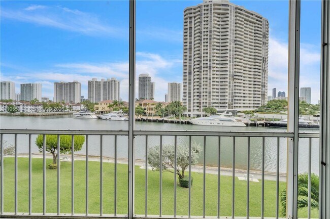 Building Photo - 3030 Marcos Dr