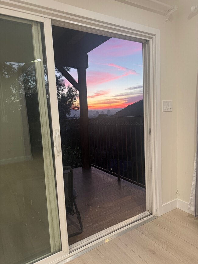 Building Photo - 2303 Pennerton Dr