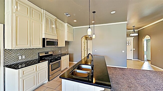 Building Photo - 4201 SE 38th St