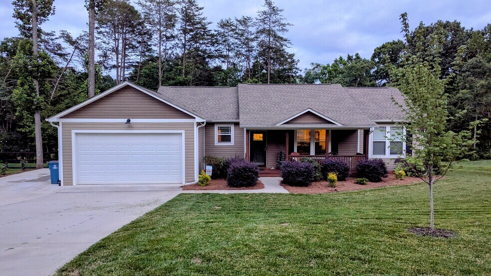 Primary Photo - 6821 Ingleside Dr