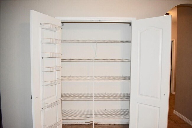 Building Photo - 6245 Trinity Creek Dr