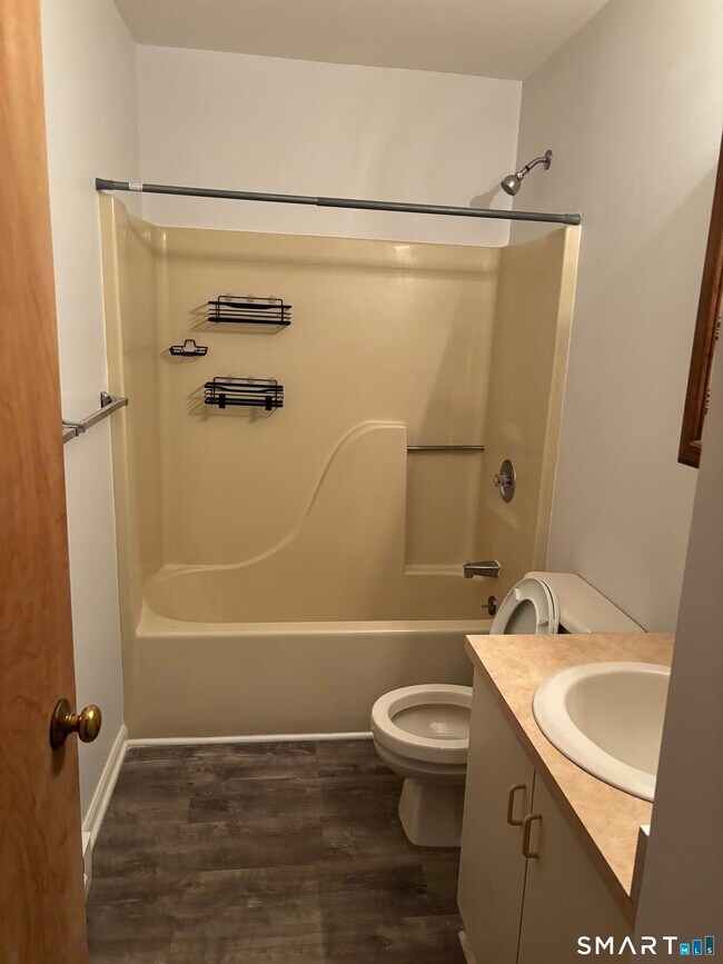 Building Photo - 31 Railroad St