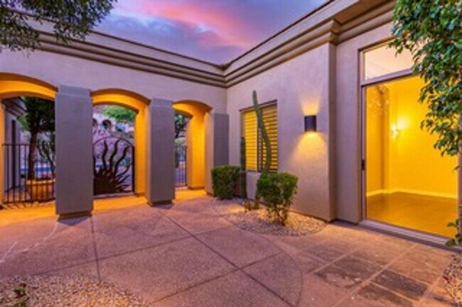 Building Photo - 11047 E Mirasol Cir