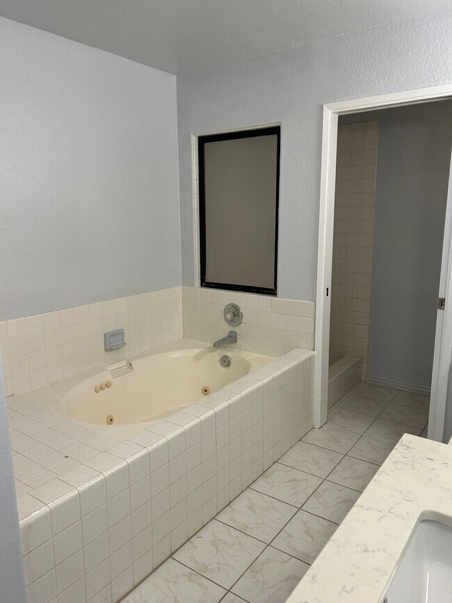 Building Photo - Coming Soon - Bernardo Heights, Gated Fair...