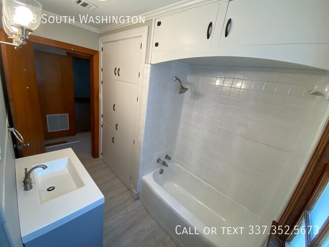 Building Photo - 1128 South Washington-