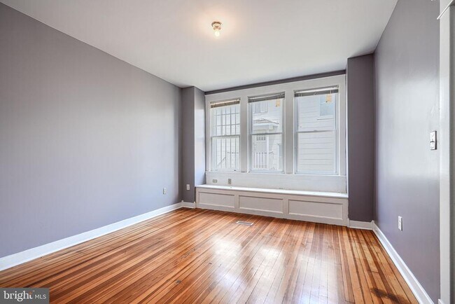 Building Photo - 3213 Vickers Rd