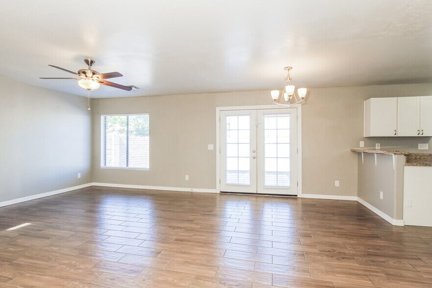 Building Photo - 12414 W Scotts Dr